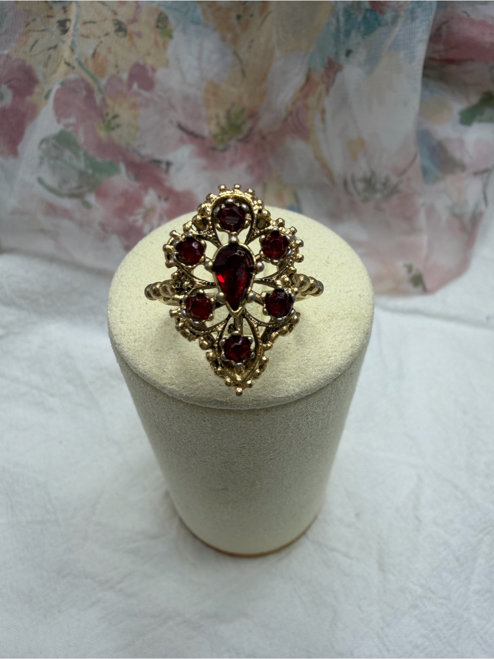 Vintage Red Gemstone Filigree Cocktail Ring #453r